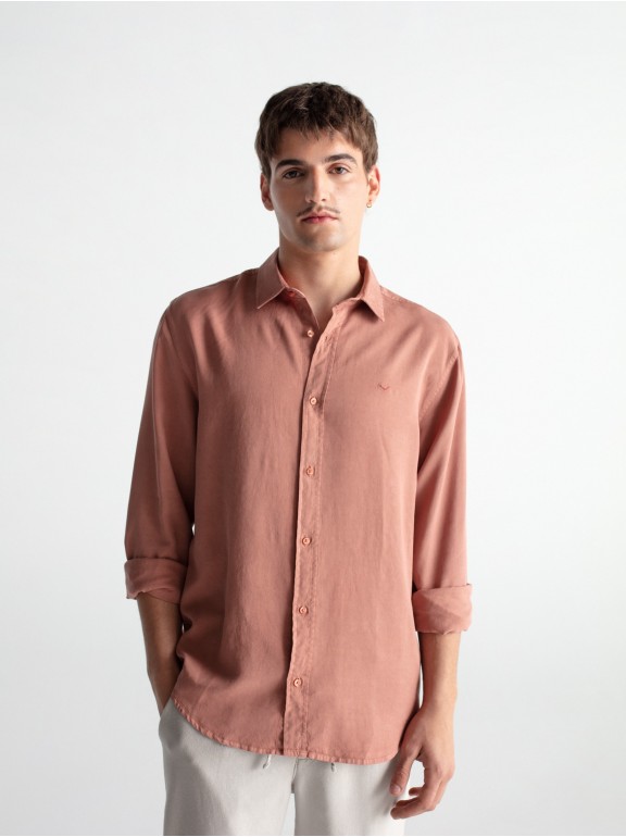 Camisa regular fit fluida
