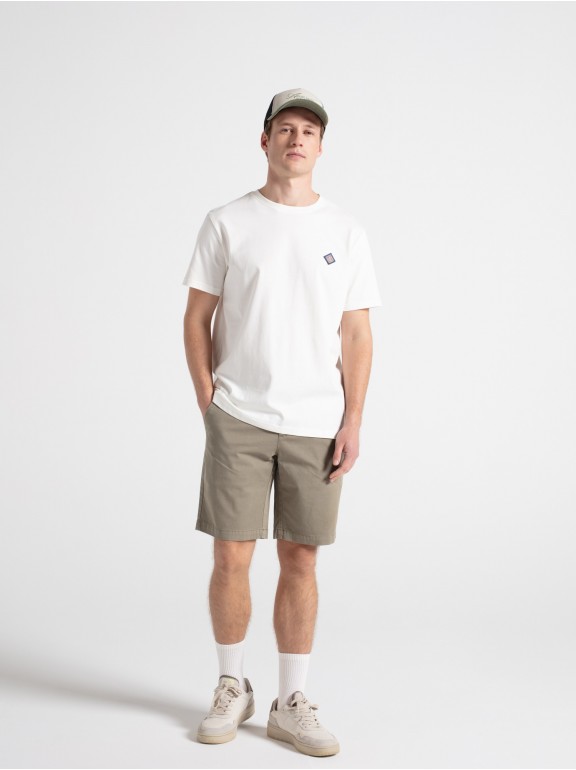 Bermuda chino esencial